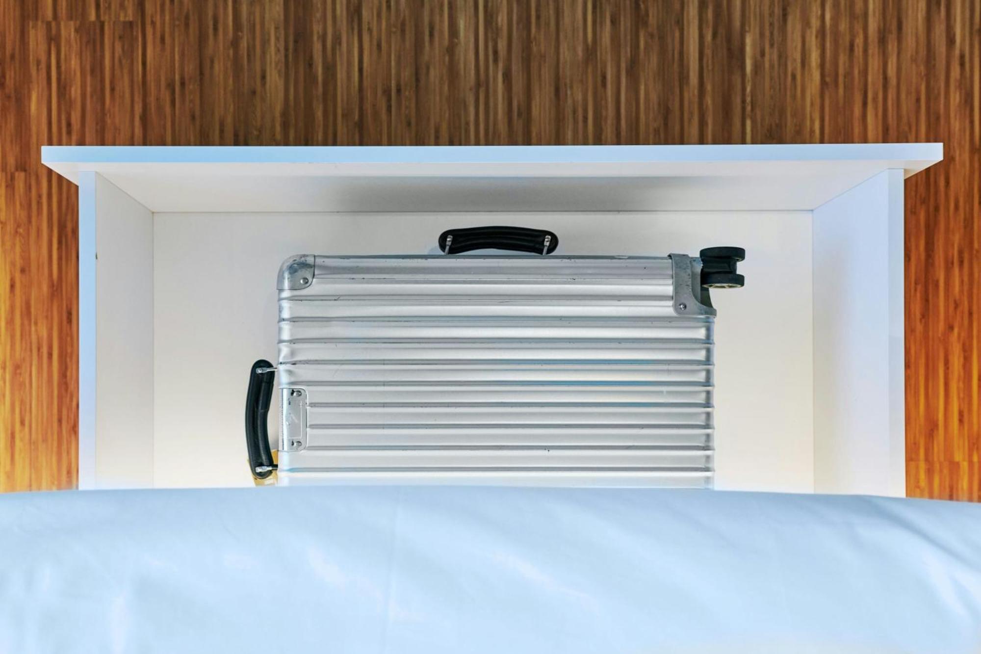 Zimmer mit Kingsize-Bett - keine Aussicht