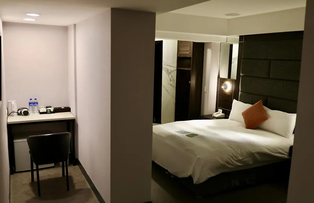 Hub Hotel - Zhongshan Branch-1