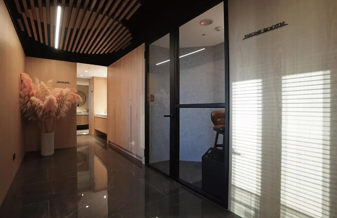 Roaders Plus Hotel - Taipei Station-1