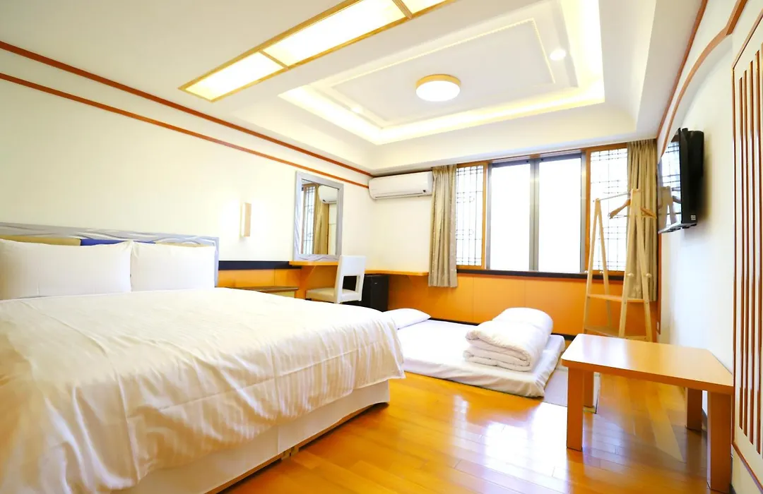 Phoenix Pavilion Hot Spring Hotel-1