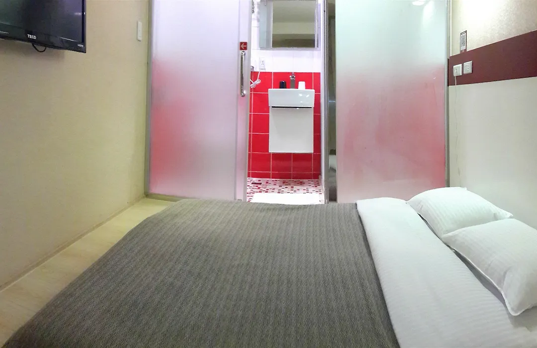 E-House Hotel-1