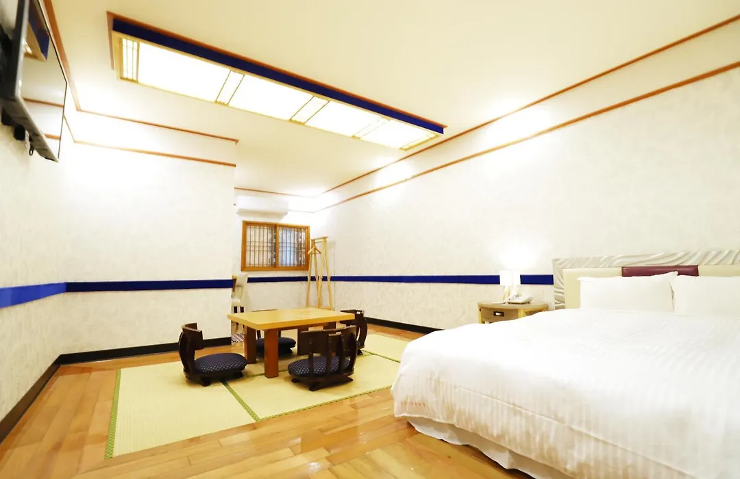 Gorgeous Hot Spring Resort-1