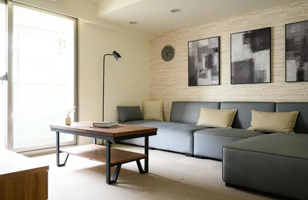 Three Master Bedrooms 4B4B Home 1Min To Sys Mrt 三主臥4房4衛 1分到國父紀念館站-1