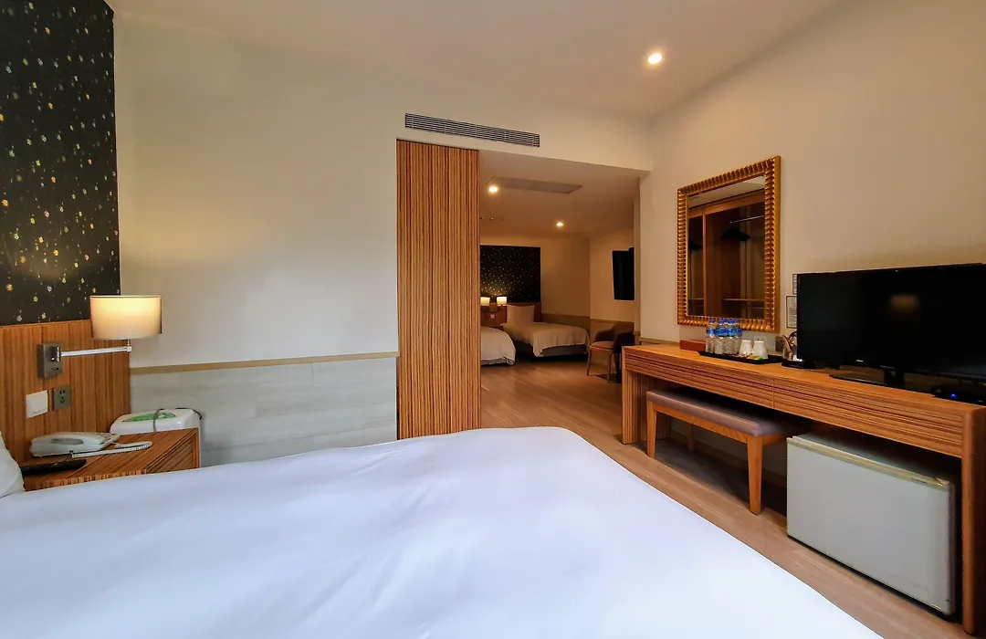 Rainbow Hotel-1