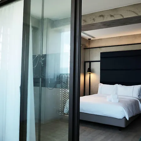 Waterfront Hotel-2