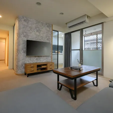Three Master Bedrooms 4B4B Home 1Min To Sys Mrt 三主臥4房4衛 1分到國父紀念館站-3