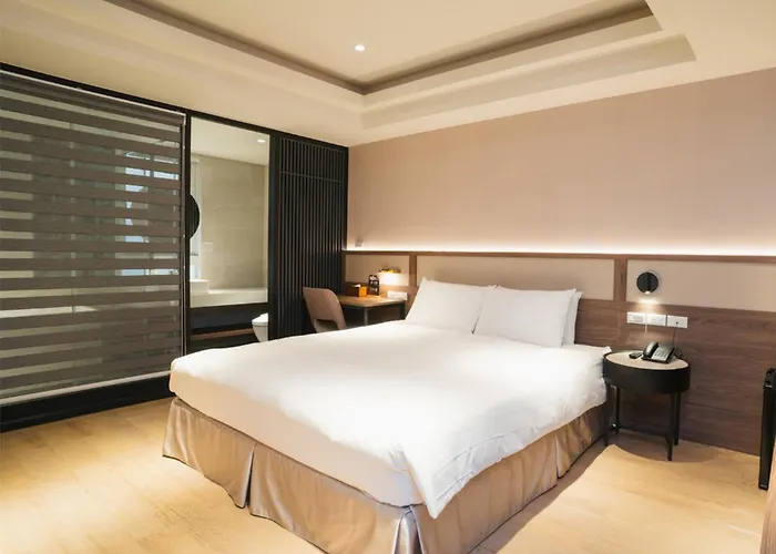 Royal Rose Hotel Zhongshan Tajpej met golfbaan
