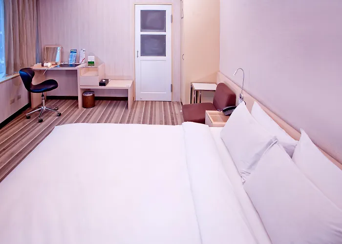 Yomi Hotel - Shuanglian Mrt Taipei