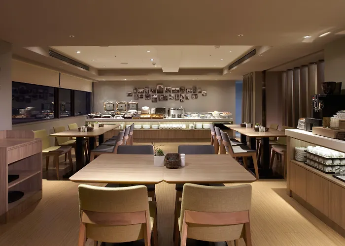 Royal Inn Taipei Linsen - Huashan 1914 Creative Park